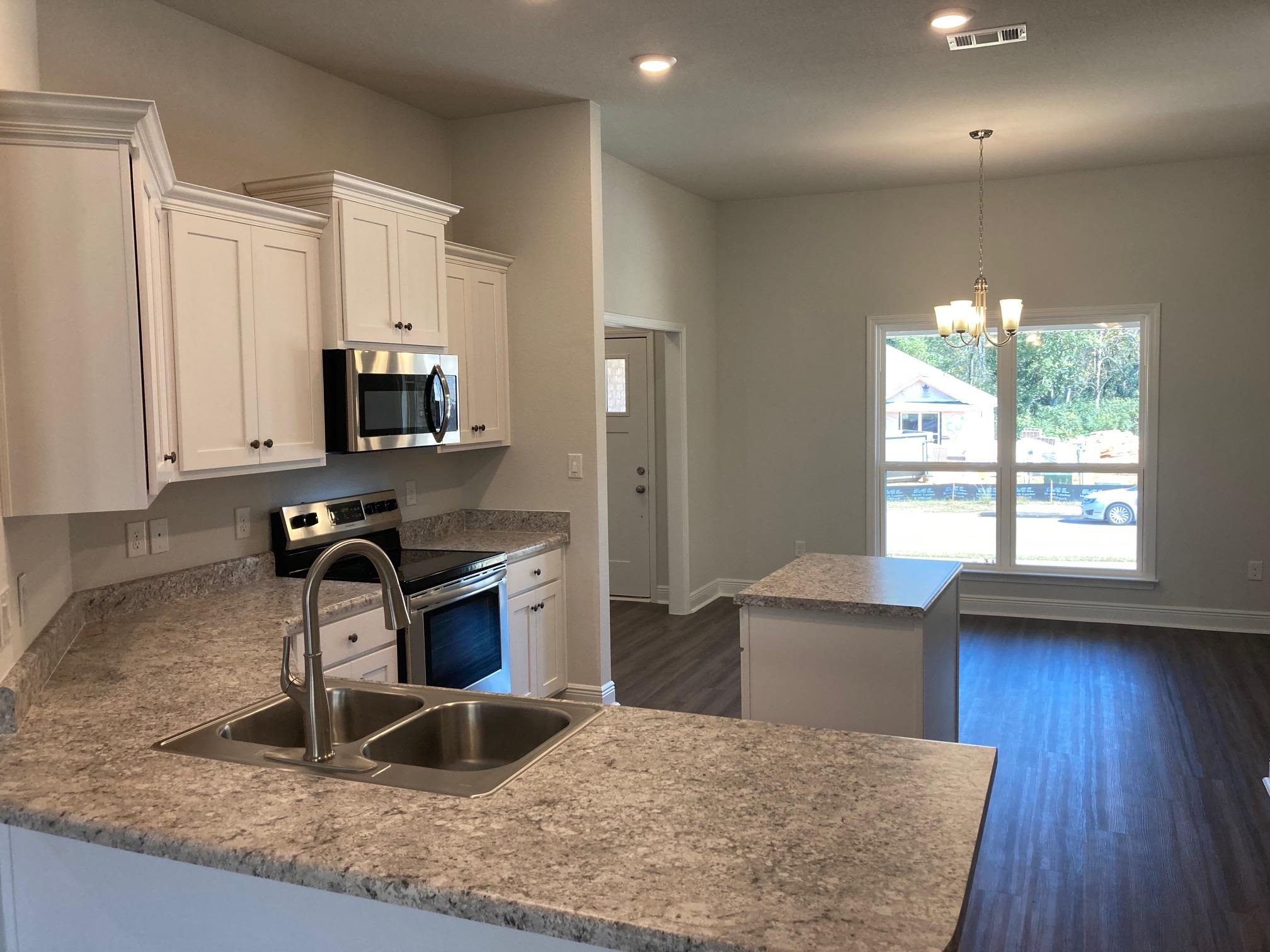 22833 Ridgewood Drive Robertsdale, AL 36567 - Photo 9 of 28
