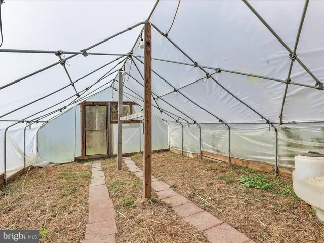 $750,000 | 2122 West Springfield Road, Seven Valleys, PA 17360