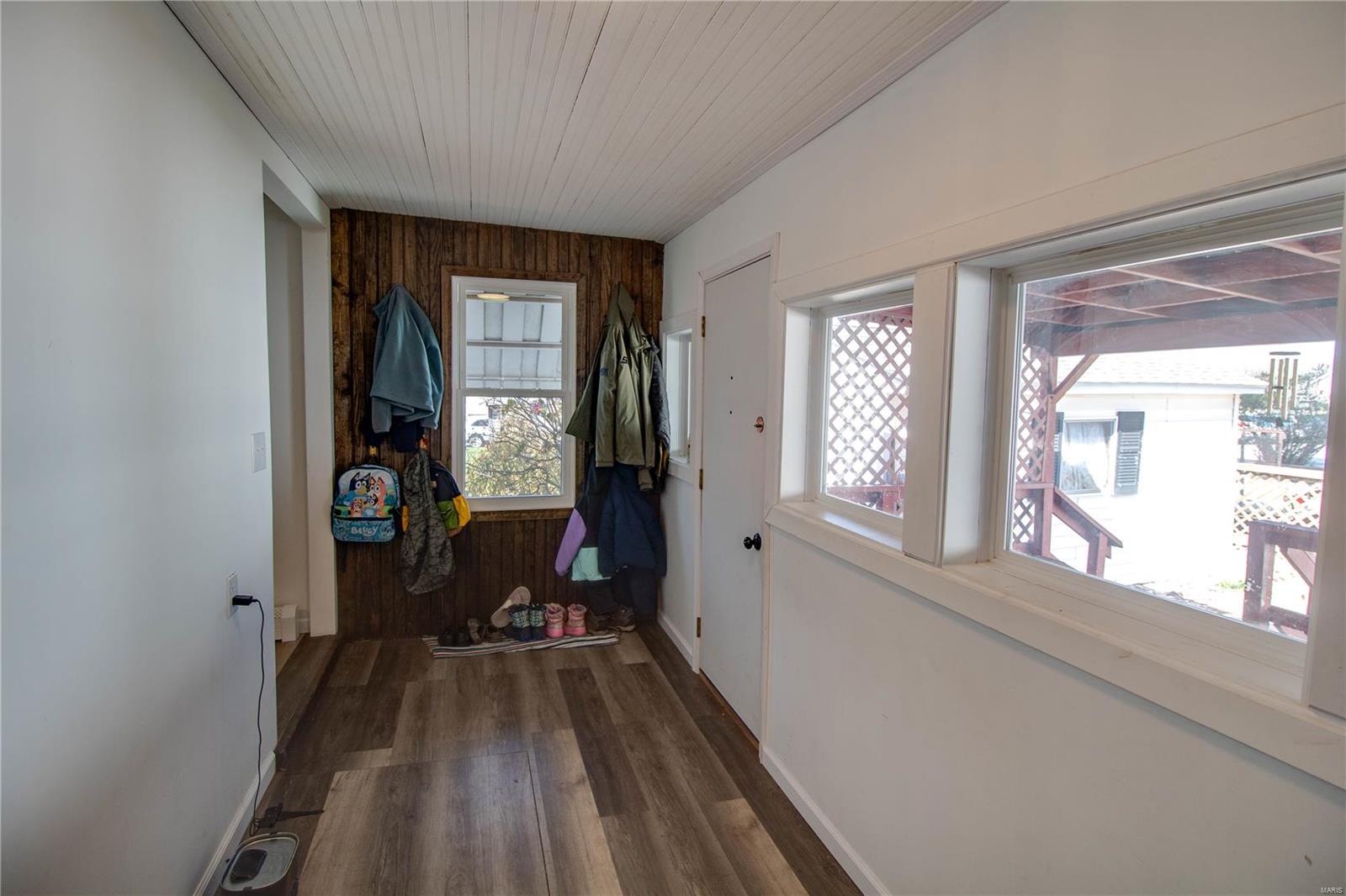 426 Pine Carrollton, IL 62016 - Photo 14 of 29