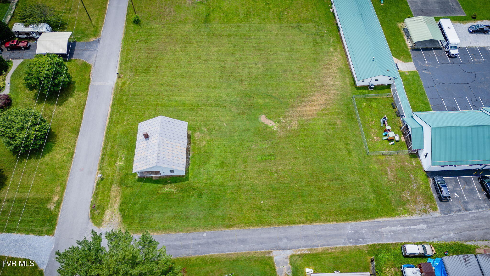 400 Riverside Drive Unicoi, TN 37692 - Photo 27 of 33 101