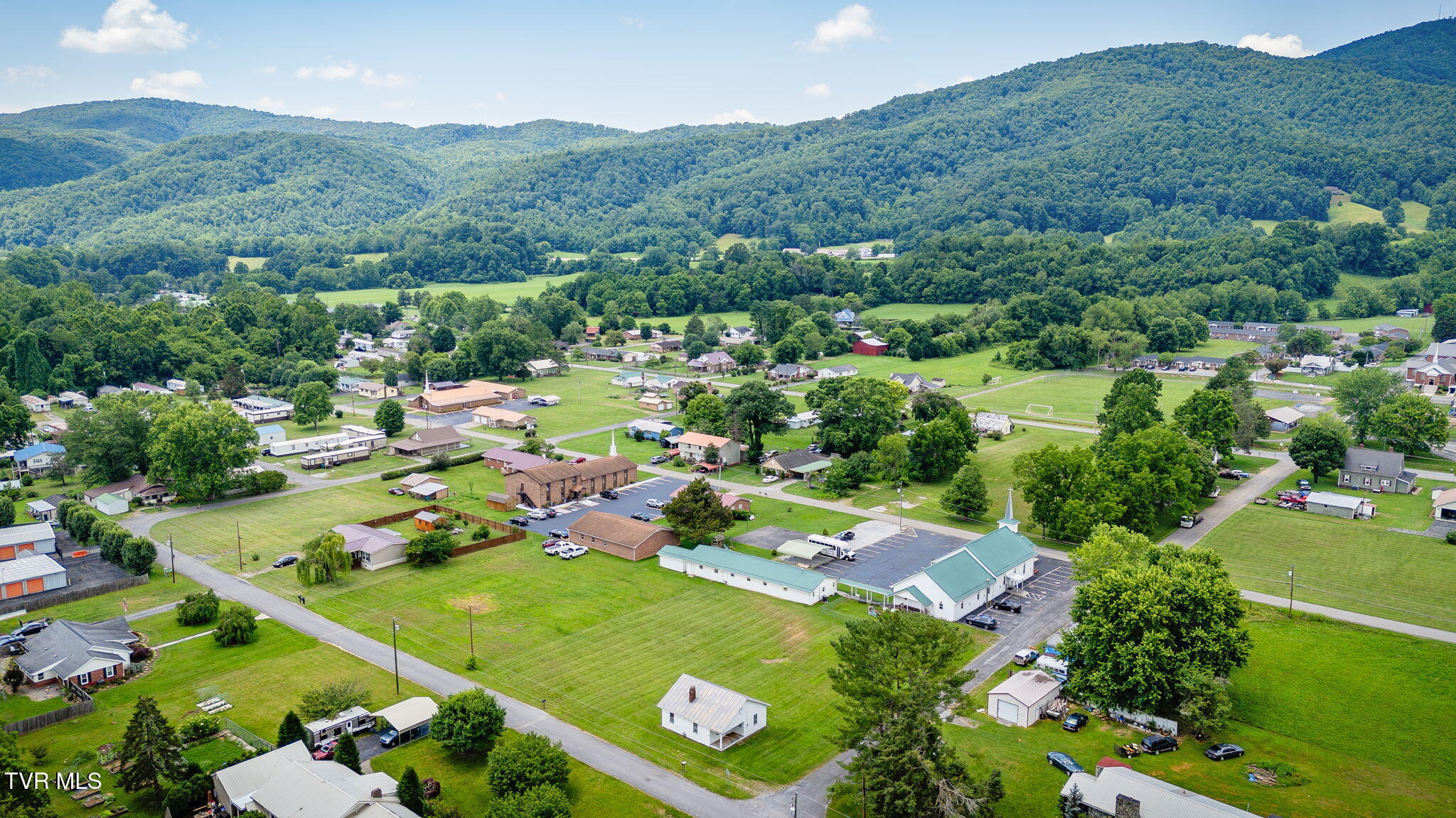 400 Riverside Drive Unicoi, TN 37692 - Photo 29 of 33 103