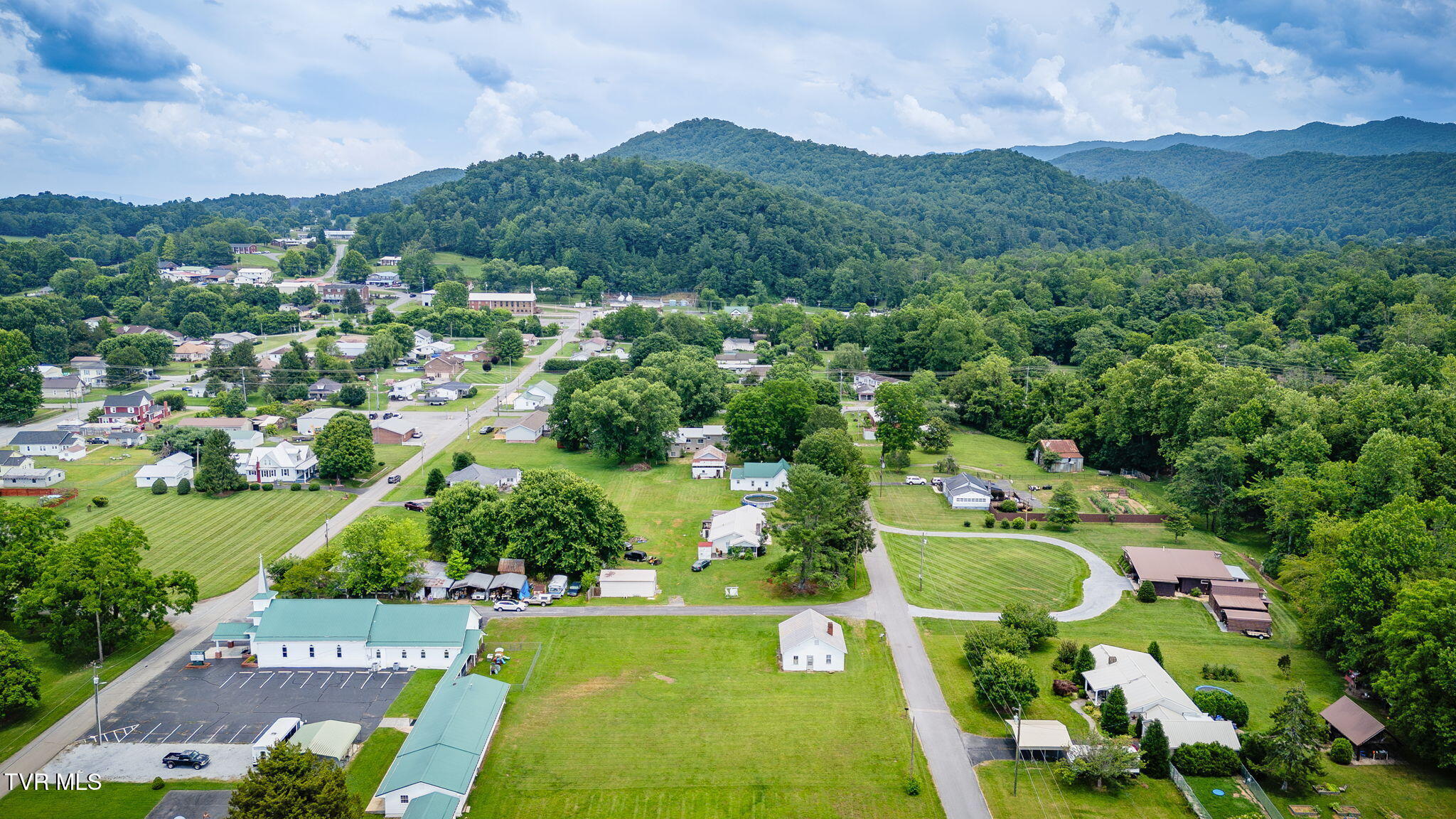 400 Riverside Drive Unicoi, TN 37692 - Photo 30 of 33 104