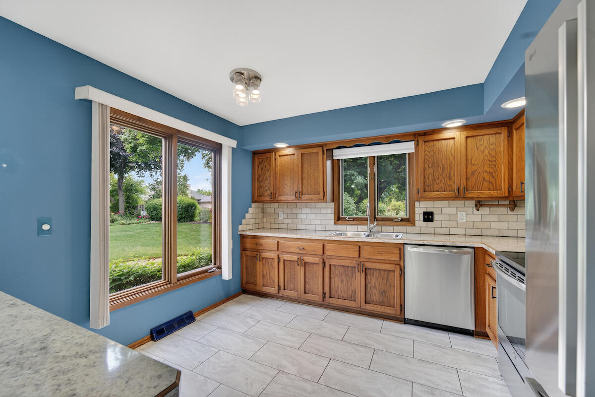 6028 Quaker Hill Road Mount Pleasant, WI 53406 - Photo 12 of 50 New dishwasher 2026