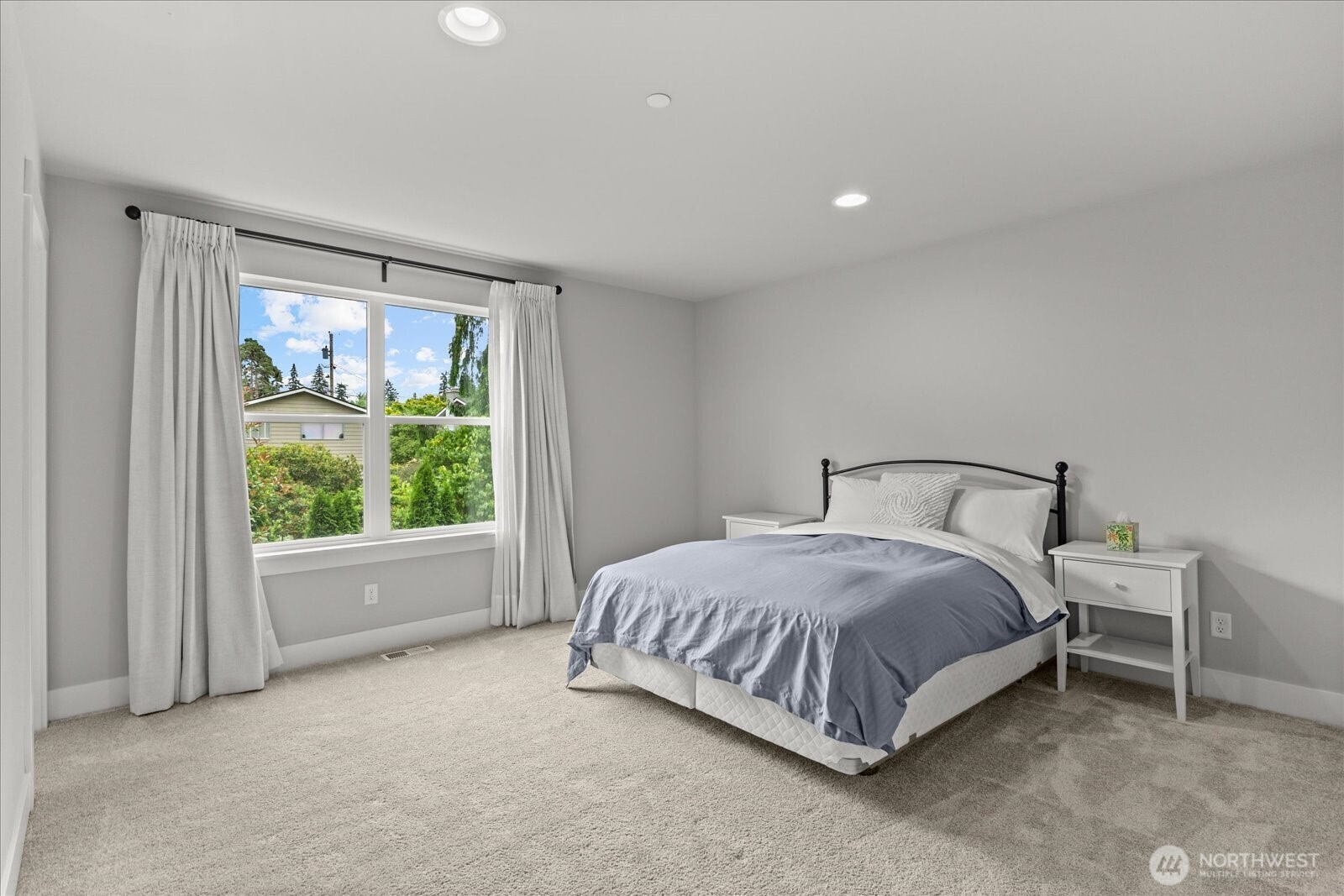 8815 Northeast 204th Street Bothell, WA 98011 - Photo 26 of 39
