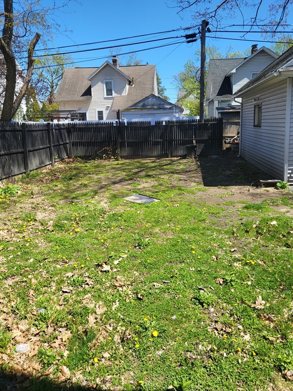19 Greenbrier Street Springfield, MA 01108 - Photo 20 of 26 Gallery Image 20