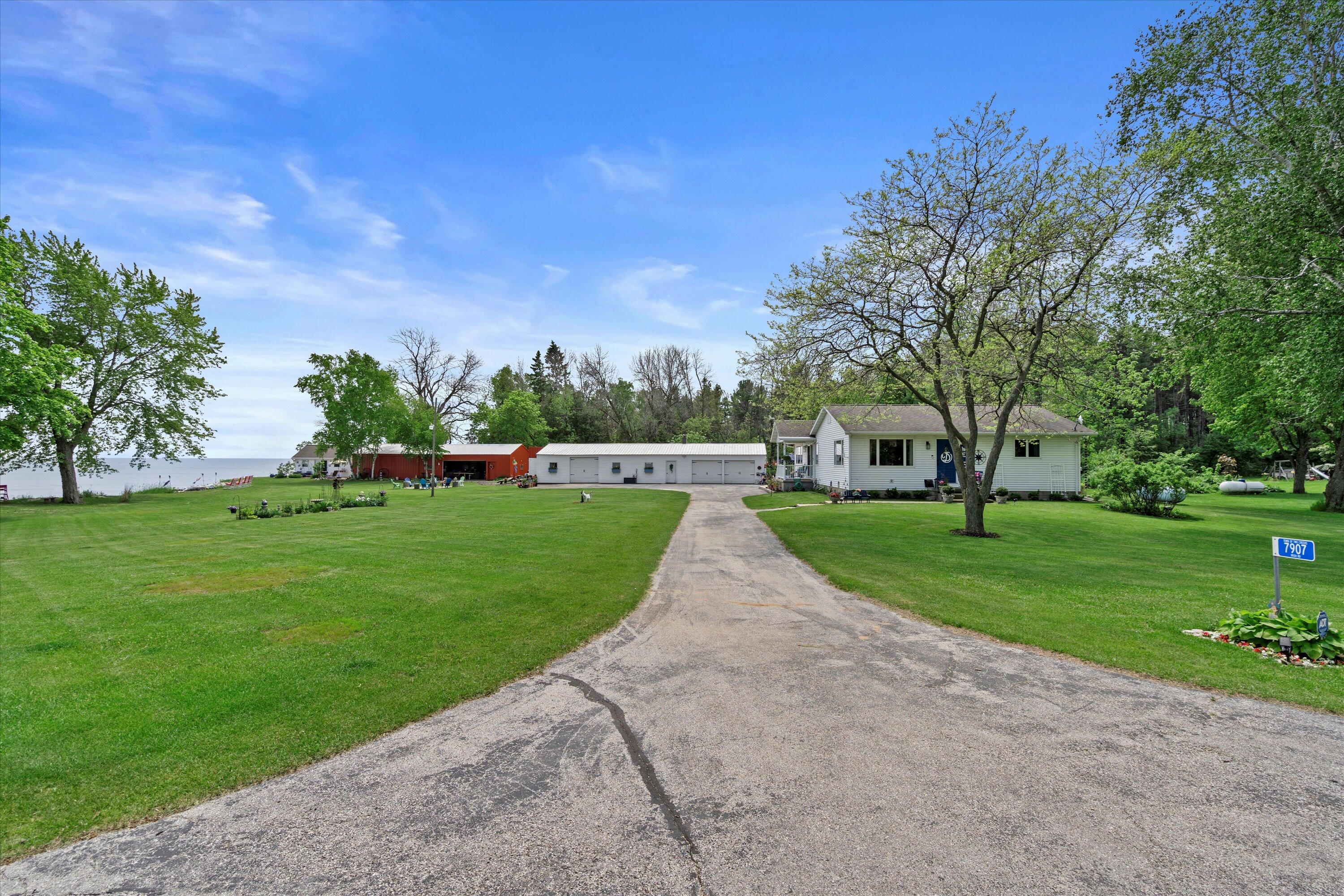 7907 Irish Road Two Creeks, WI 54241 - Photo 12 of 103 39-DSC06866