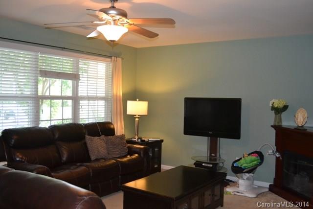 1581 Maypine Commons Way Rock Hill, SC 29732 - Photo 3 of 10