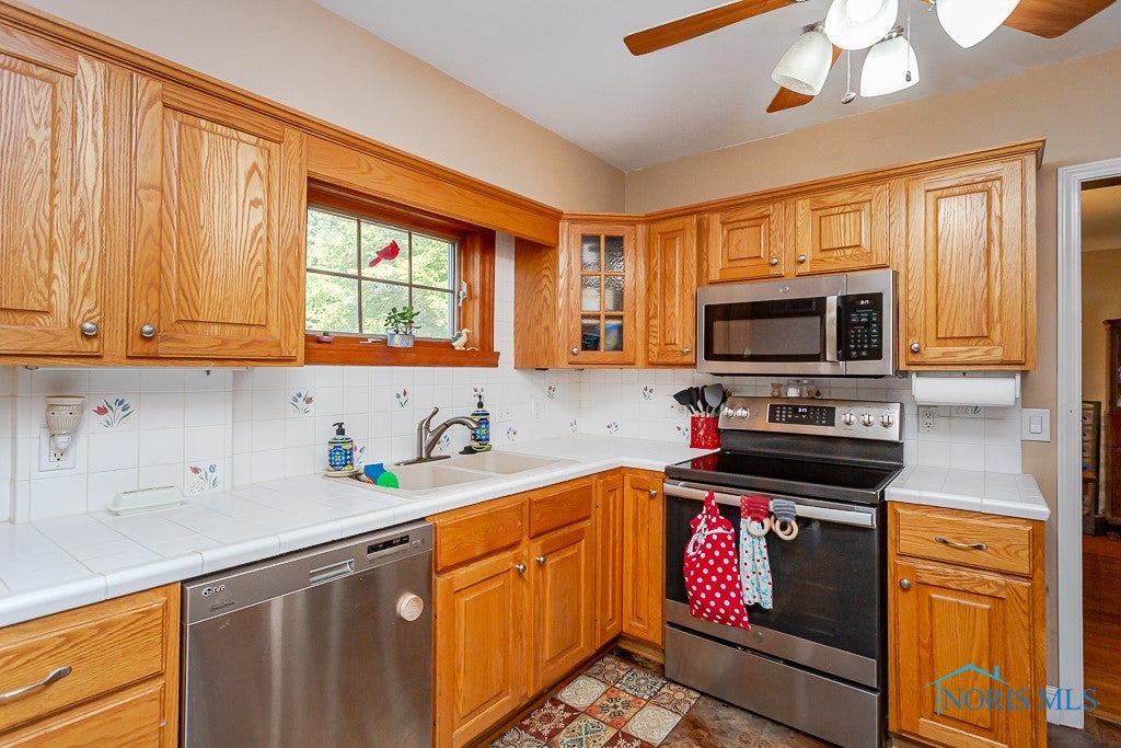 3847 Maxwell Road Toledo, OH 43613 - Photo 12 of 38 Gallery Image 12