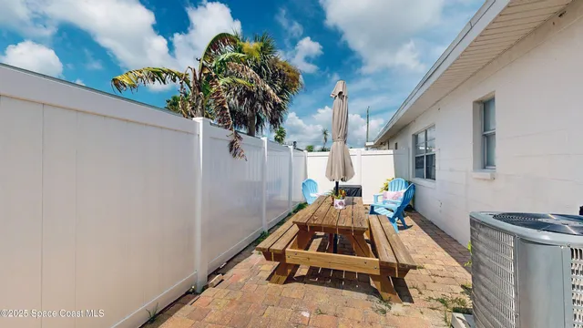 $899,000 | 701 South Orlando Avenue, Cocoa Beach, FL 32931