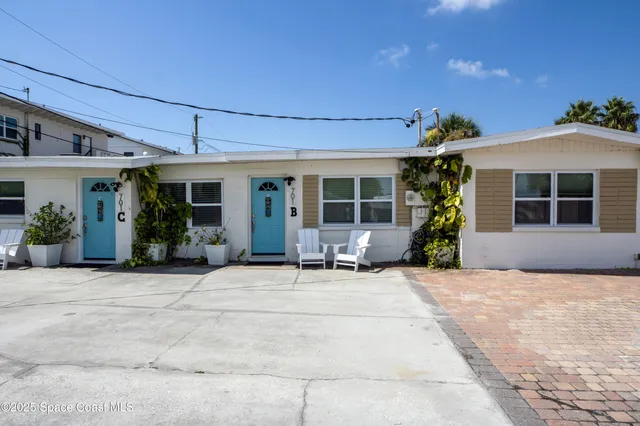 $899,000 | 701 South Orlando Avenue, Cocoa Beach, FL 32931