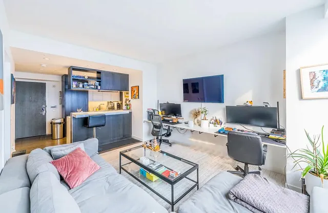 $2,500,000 | 252 South Street, Unit 47K | Two Bridges