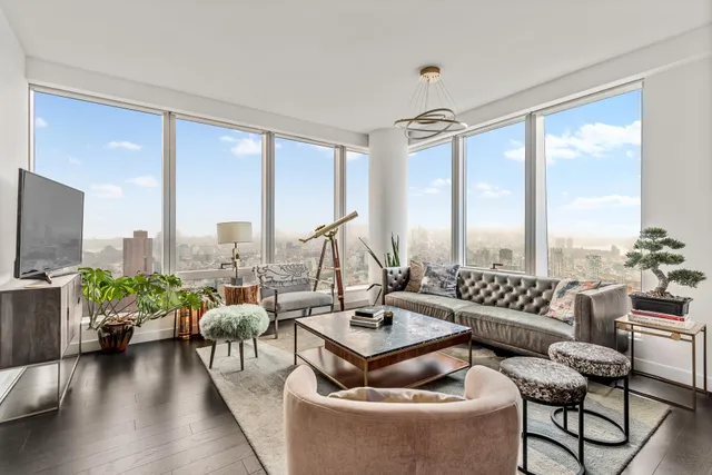 $2,500,000 | 252 South Street, Unit 47K | Two Bridges