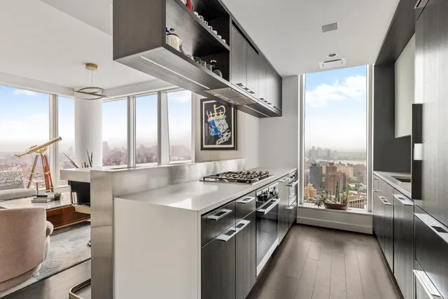 $2,500,000 | 252 South Street, Unit 47K | Two Bridges