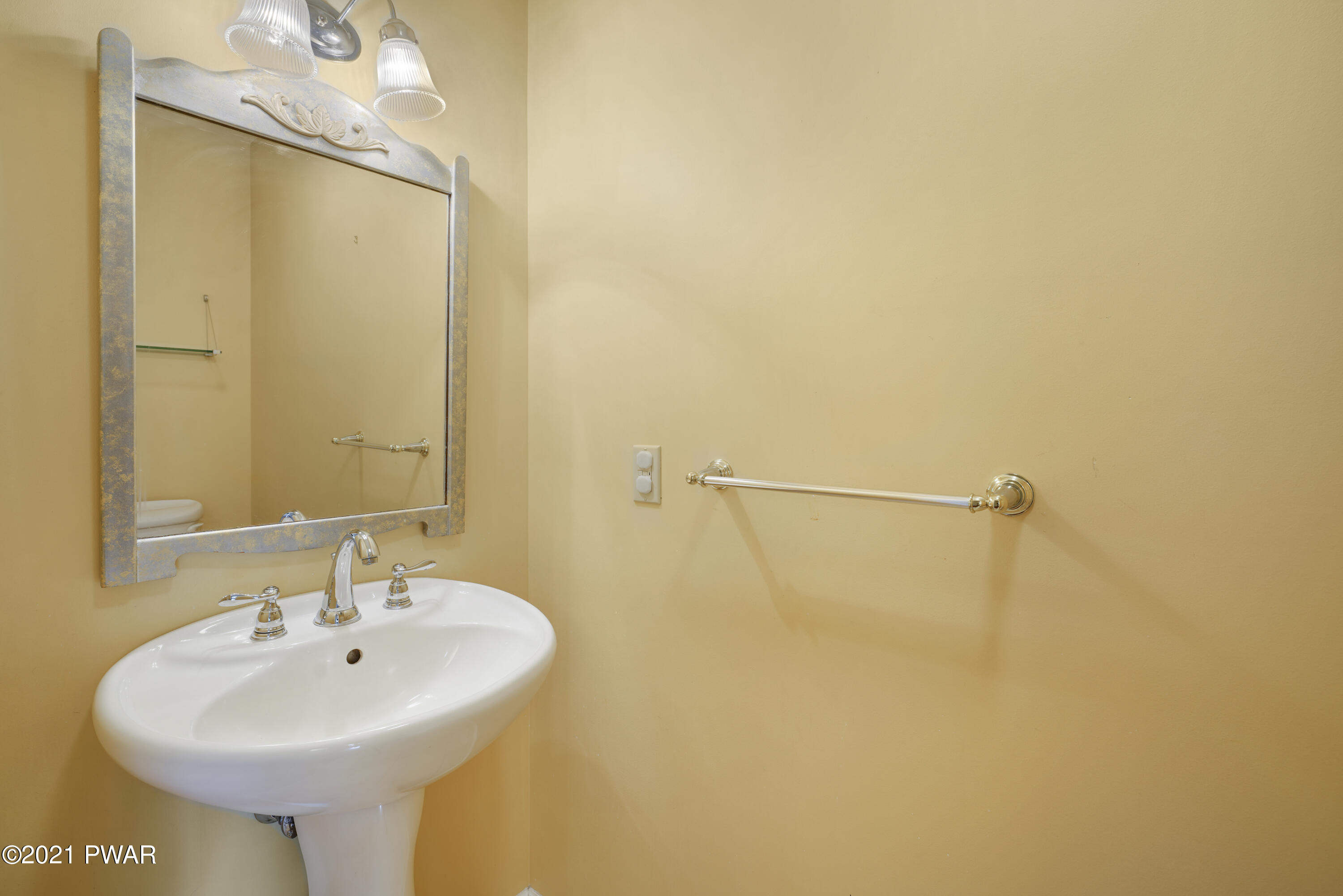 145 West Lilac Road Milford, PA 18337 - Photo 18 of 40 dsc06654-dsc06655