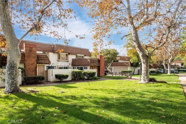 $695,000 | 22238 James Alan Circle, Unit 4, Chatsworth, CA 91311