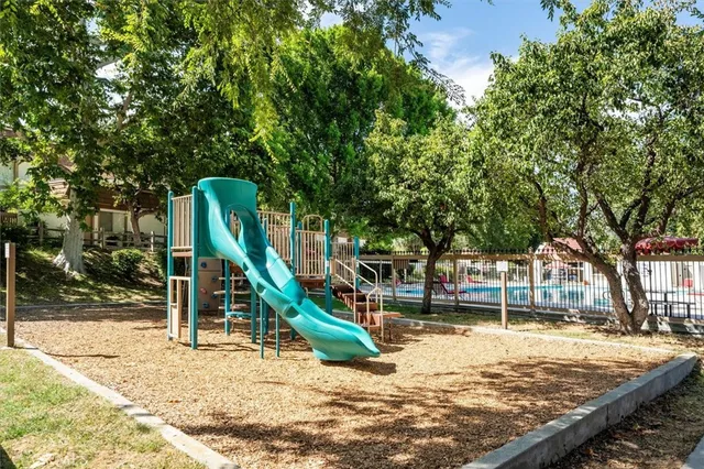 $695,000 | 22238 James Alan Circle, Unit 4, Chatsworth, CA 91311