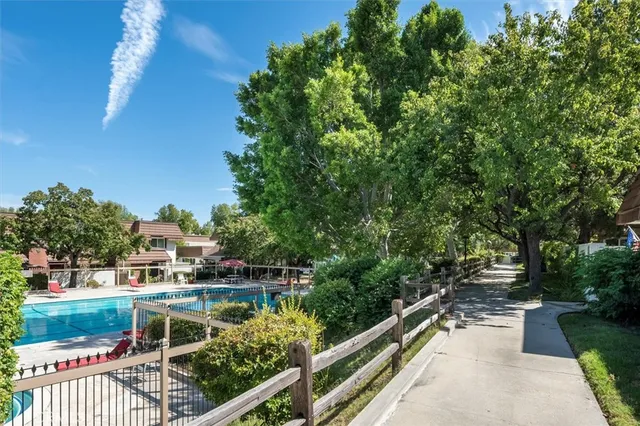 $695,000 | 22238 James Alan Circle, Unit 4, Chatsworth, CA 91311