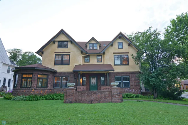 $789,000 | 505 8th Street South, Fargo, ND 58103