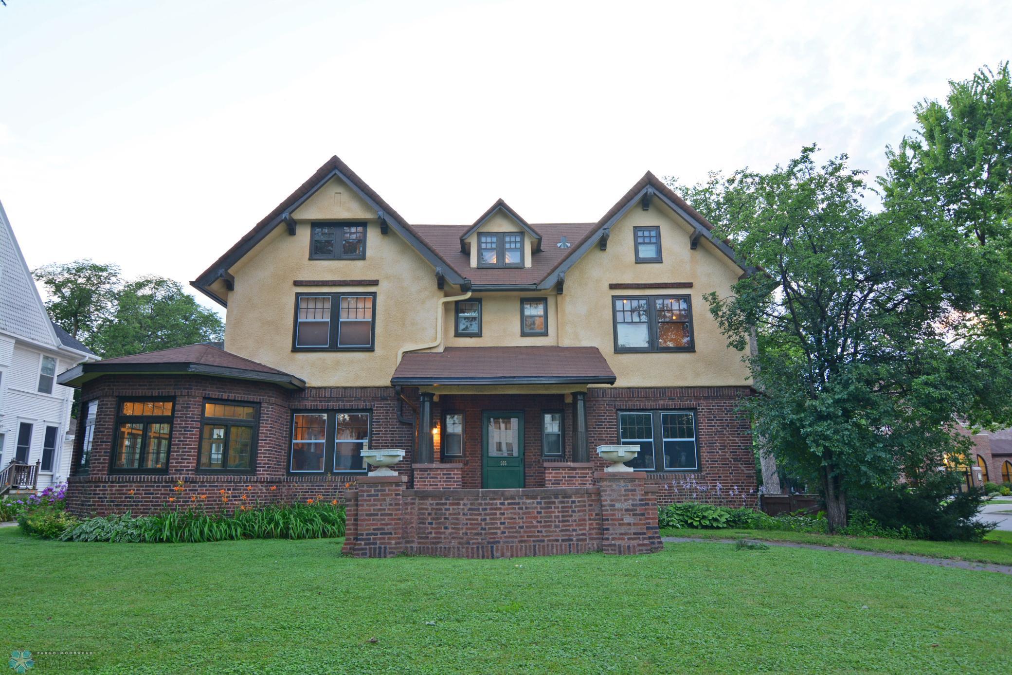 505 8th Street South Fargo, ND 58103 - Photo 1 of 36