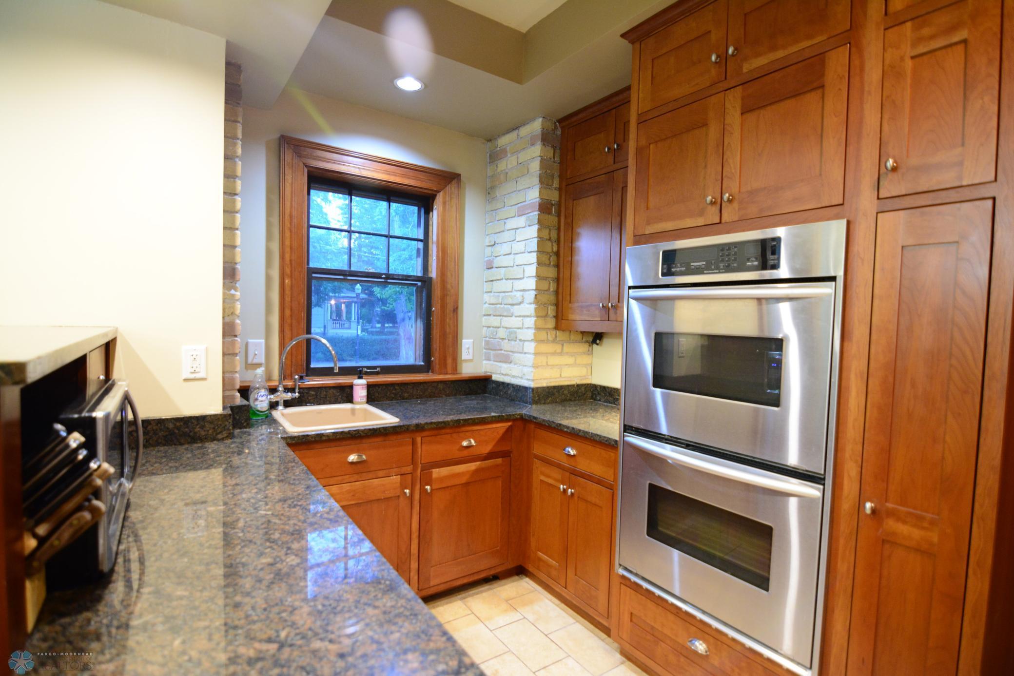 505 8th Street South Fargo, ND 58103 - Photo 19 of 36