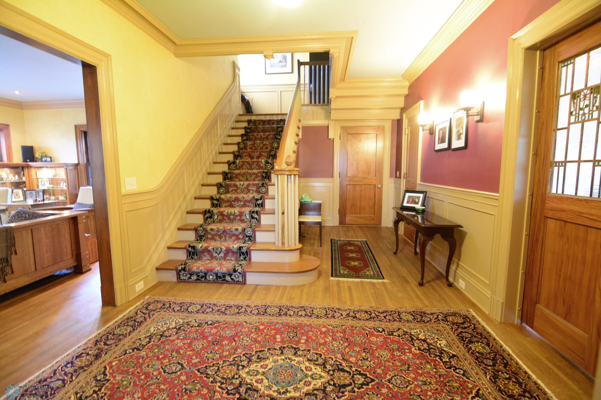 505 8th Street South Fargo, ND 58103 - Photo 4 of 36