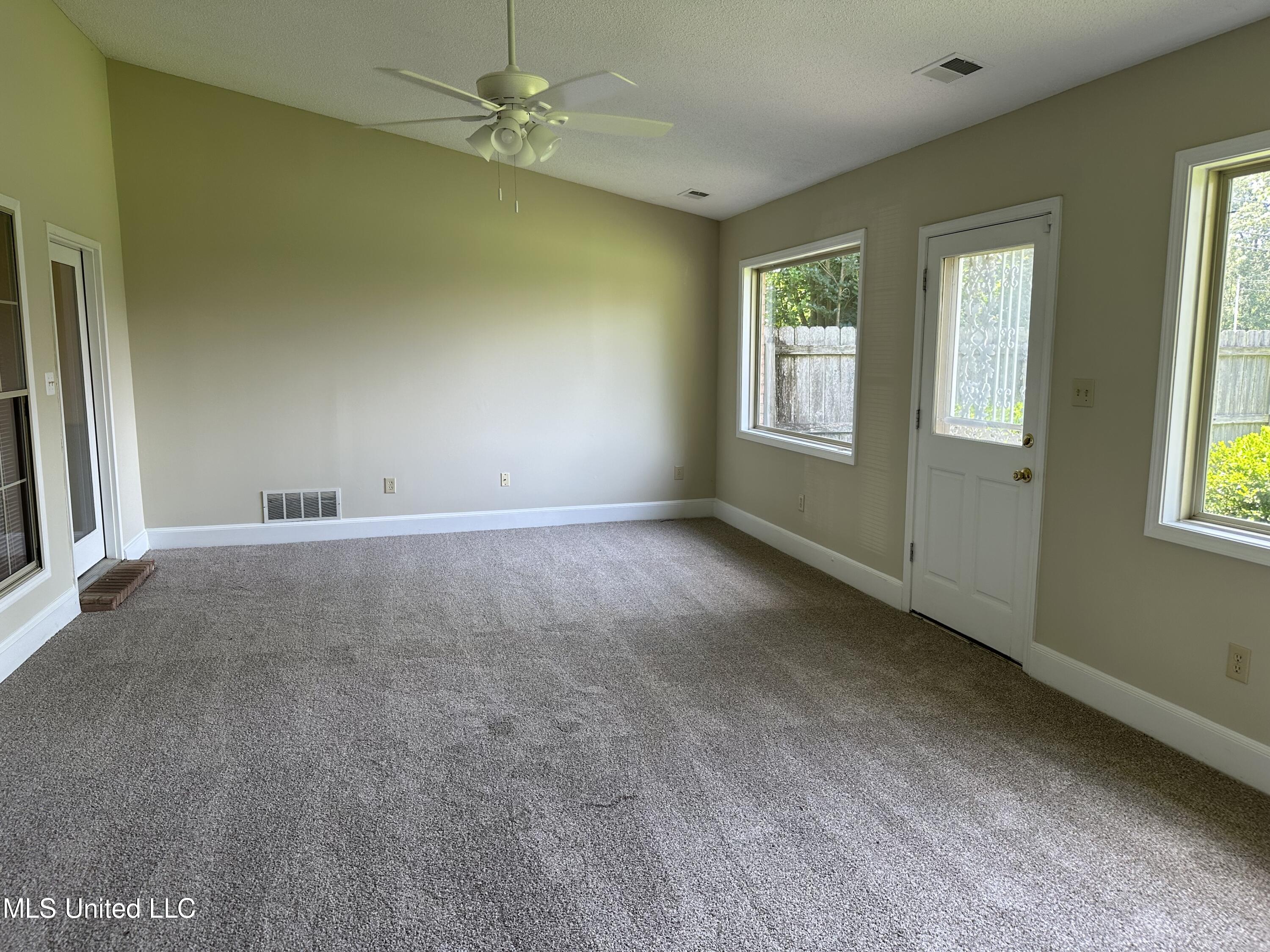 6705 Craft Road Olive Branch, MS 38654 - Photo 13 of 15 IMG_9215