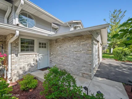 $310,000 | 718 Tamarac Boulevard, Addison, IL 60101