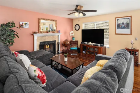 $745,000 | 3402 20th Ave Court Southeast, Puyallup, WA 98372