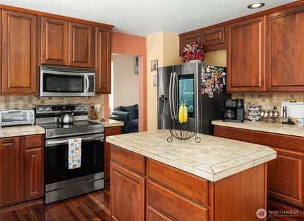 $745,000 | 3402 20th Ave Court Southeast, Puyallup, WA 98372