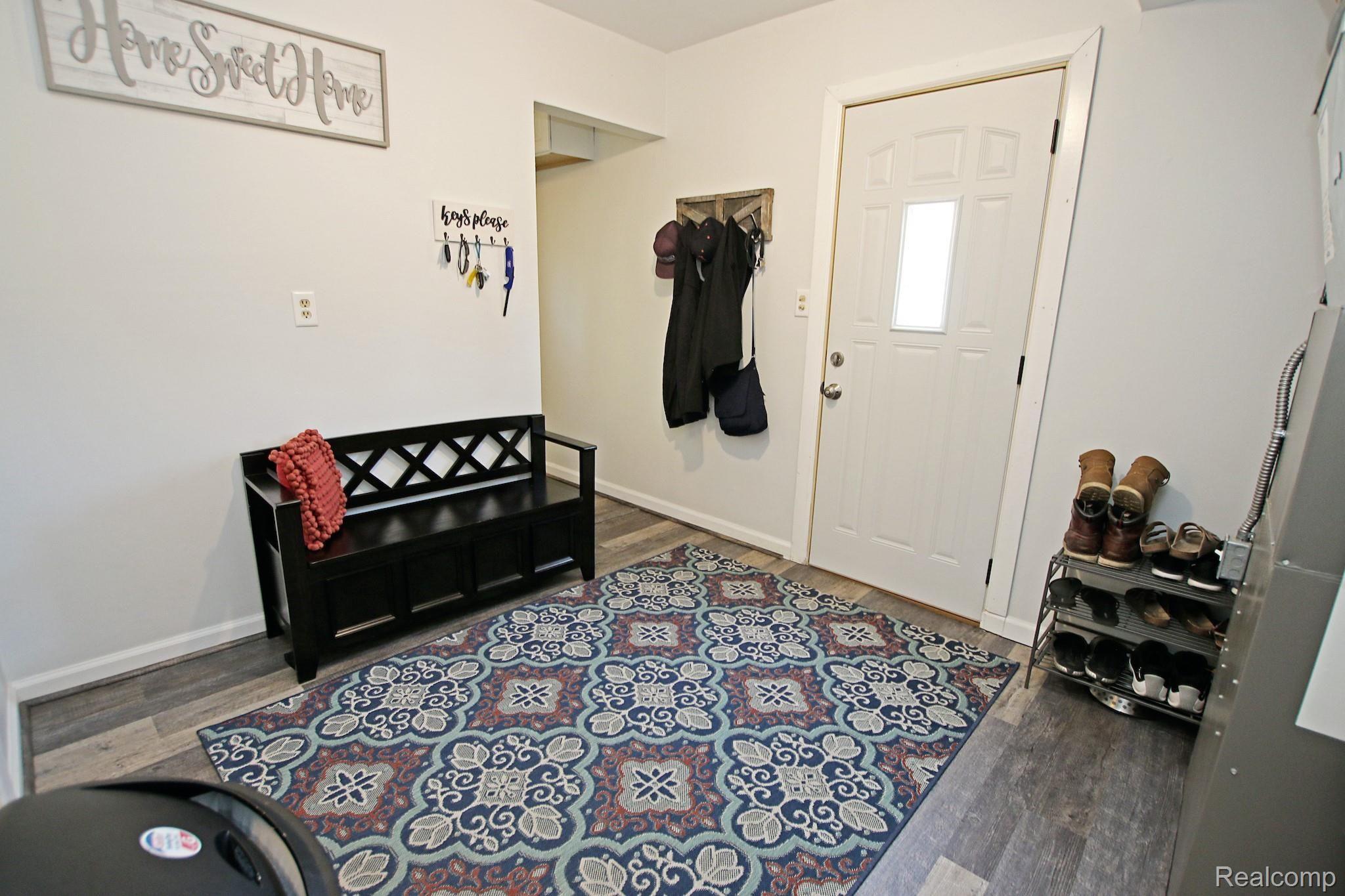 5248 Marconi Street Clarkston, MI 48348 - Photo 25 of 43 14) Mud Room.jpg
