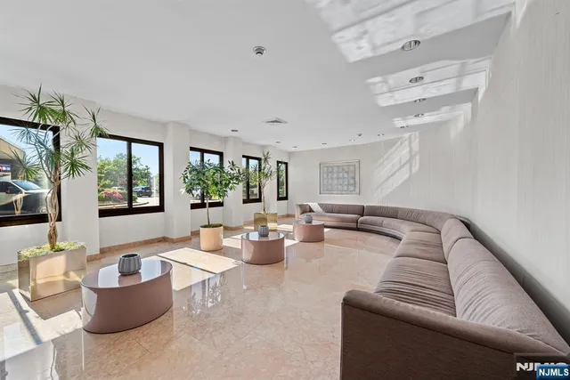 $520,000 | 200 Winston Drive, Unit 2907, Cliffside Park, NJ 07010