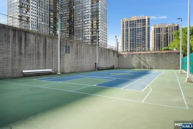 $520,000 | 200 Winston Drive, Unit 2907, Cliffside Park, NJ 07010