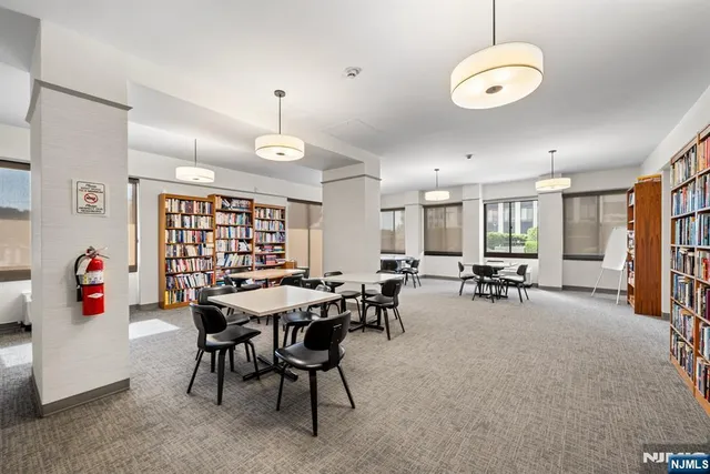 $520,000 | 200 Winston Drive, Unit 2907, Cliffside Park, NJ 07010