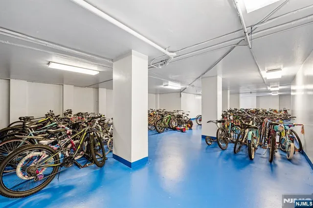 $520,000 | 200 Winston Drive, Unit 2907, Cliffside Park, NJ 07010