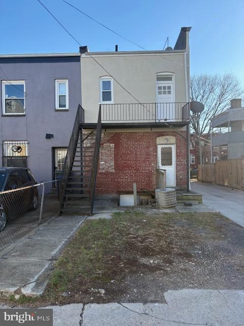 231 P Street Northwest Washington, DC 20001 - Photo 2 of 10 a view of a house with a yard