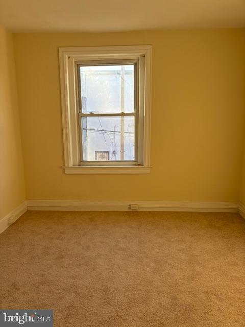 231 P Street Northwest Washington, DC 20001 - Photo 5 of 10 an empty room with a window