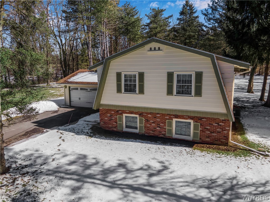 9495 Francis Road Bethany, NY 14020 - Photo 3 of 48