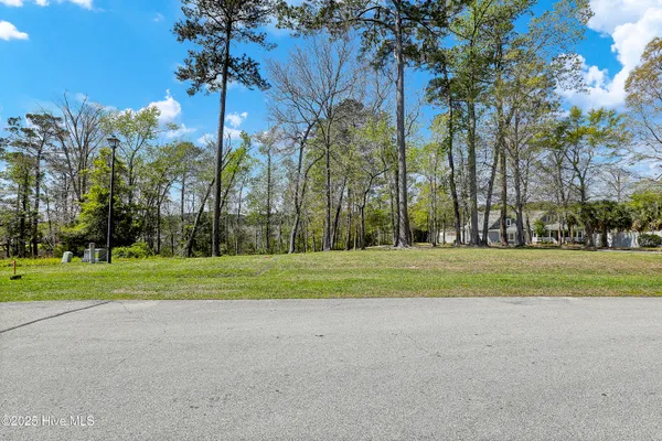 $250,000 | 209 Creek View Circle, Sneads Ferry, NC 28460