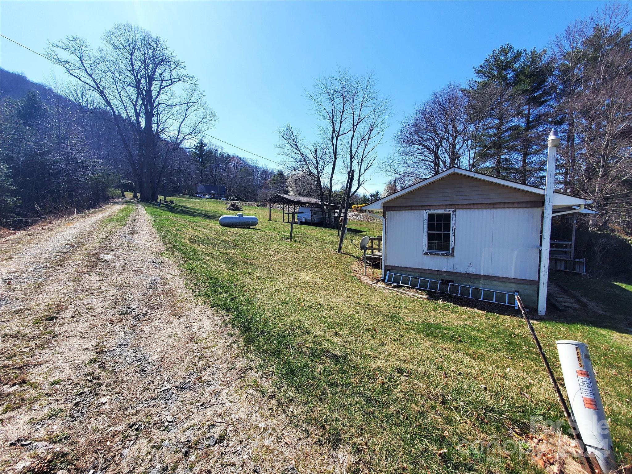 57 Paul Ridge Road Newland, NC 28657 - Photo 16 of 48 Gallery Image 16