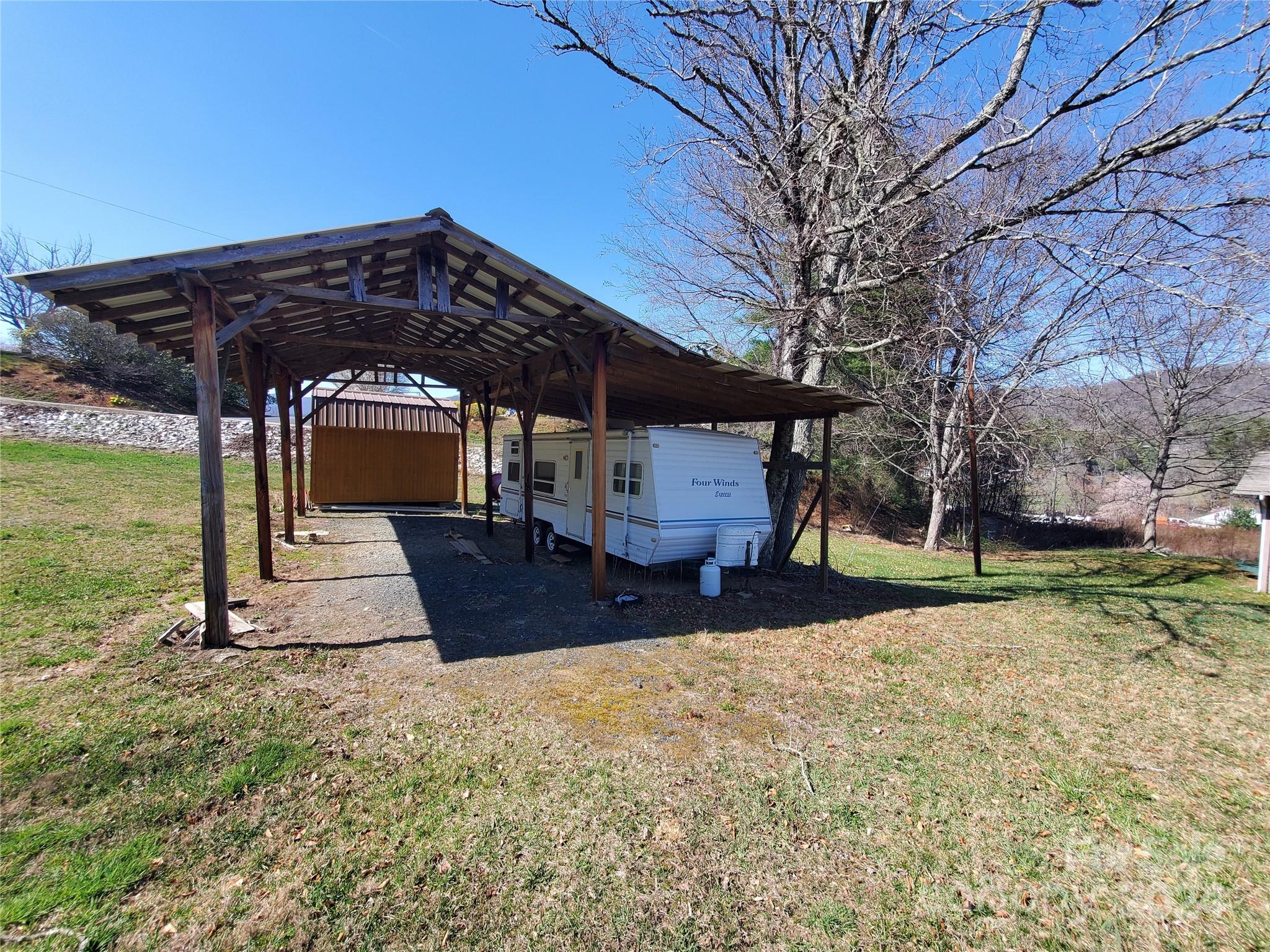 57 Paul Ridge Road Newland, NC 28657 - Photo 34 of 48 Gallery Image 34