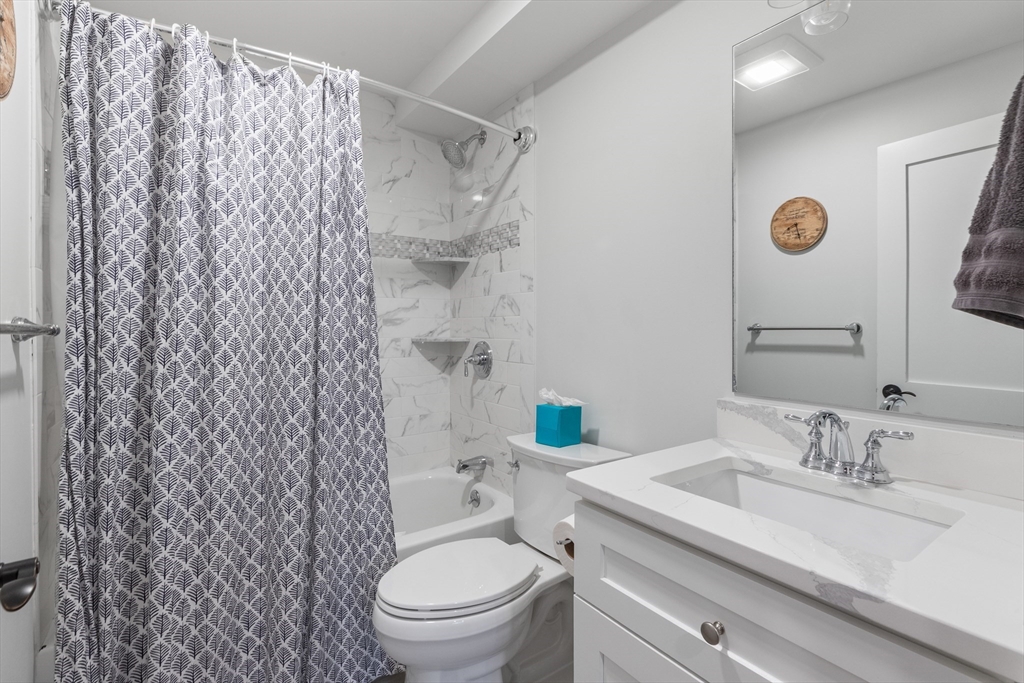 83 High Street, Unit 4 Ipswich, MA 01938 - Photo 23 of 35
