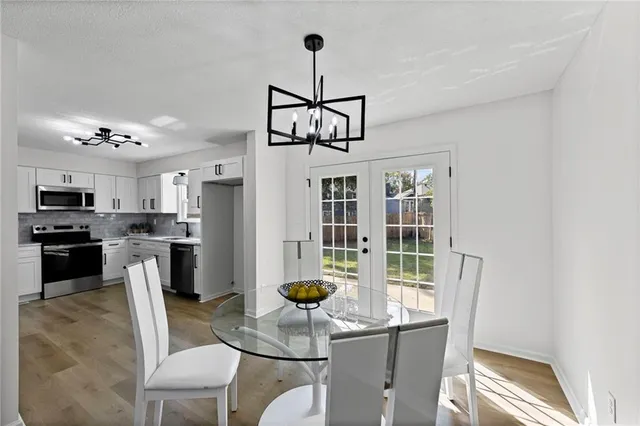 $360,000 | 11005 Northwest Walnut Creek Drive, Kansas City, MO 64152