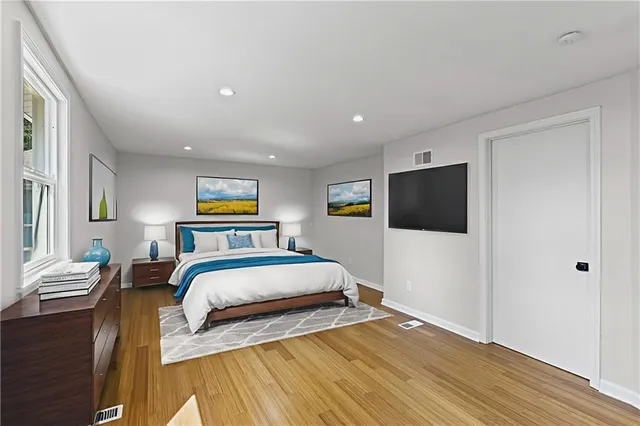 $360,000 | 11005 Northwest Walnut Creek Drive, Kansas City, MO 64152