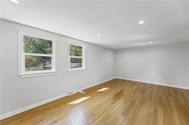 $360,000 | 11005 Northwest Walnut Creek Drive, Kansas City, MO 64152