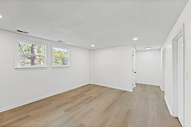 $360,000 | 11005 Northwest Walnut Creek Drive, Kansas City, MO 64152