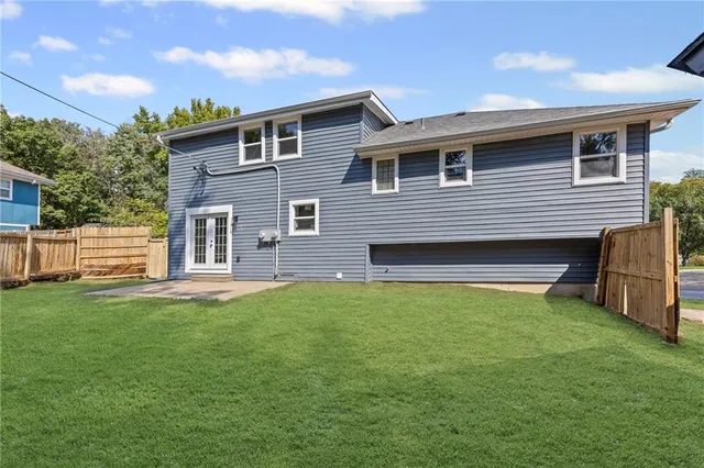 $360,000 | 11005 Northwest Walnut Creek Drive, Kansas City, MO 64152