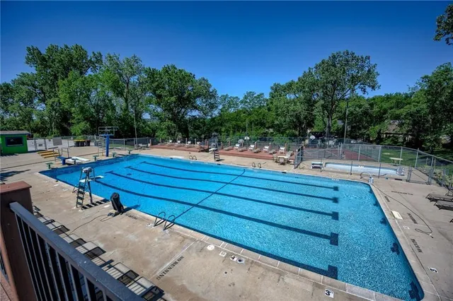 $360,000 | 11005 Northwest Walnut Creek Drive, Kansas City, MO 64152