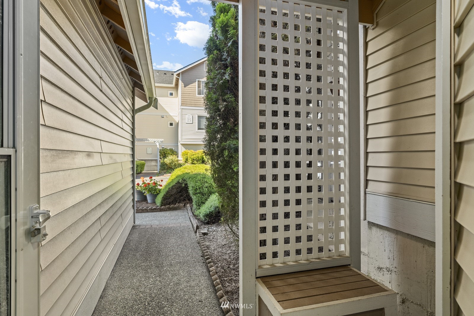 23908 Bothell Everett Highway, Unit C5 Bothell, WA 98021 - Photo 40 of 40 a view of a balcony