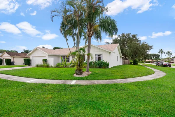 $4,000 | 1019 Larch Way, Wellington, FL 33414