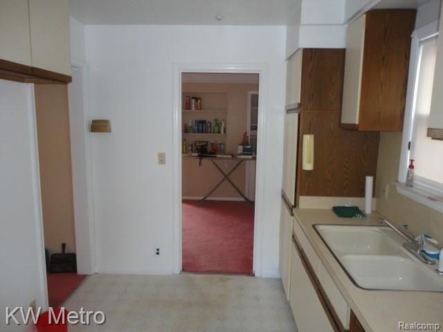 20194 Steel Street Detroit, MI 48235 - Photo 9 of 11